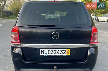 Минивэн Opel Zafira 2009 в 