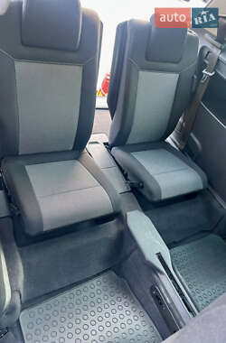 Минивэн Opel Zafira 2009 в 