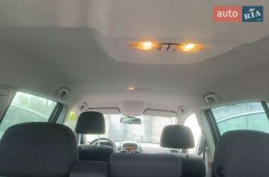 Минивэн Opel Zafira 2010 в 