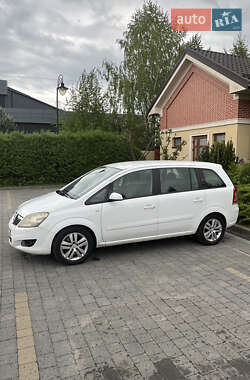Минивэн Opel Zafira 2008 в 