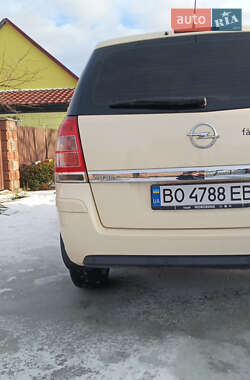 Мінівен Opel Zafira 2012 в 
