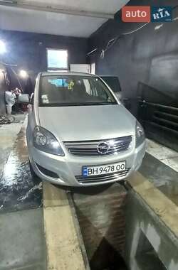 Мінівен Opel Zafira 2010 в Одесі