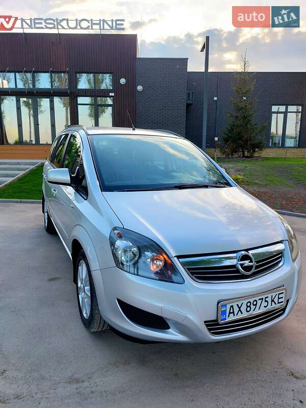Opel Zafira 2014