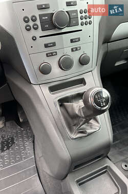Минивэн Opel Zafira 2009 в 