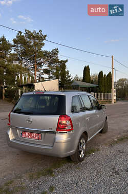 Минивэн Opel Zafira 2012 в 