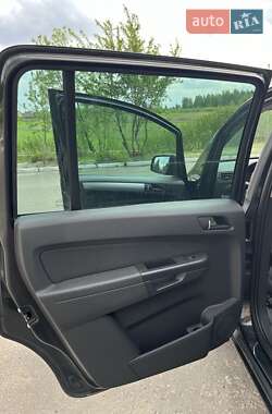 Мінівен Opel Zafira 2012 в 