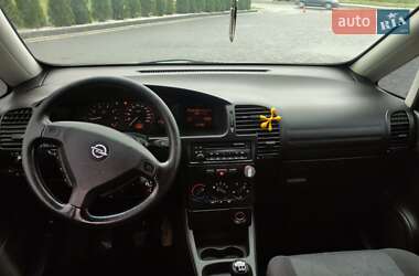 Мінівен Opel Zafira 2002 в 