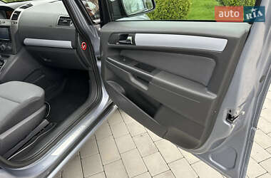 Мінівен Opel Zafira 2006 в 