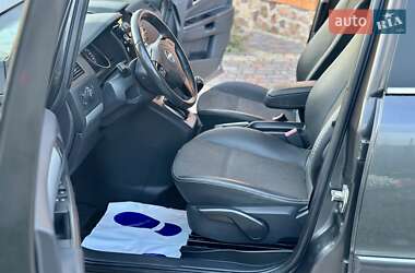 Минивэн Opel Zafira 2009 в 