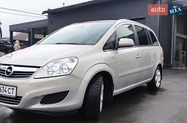 Минивэн Opel Zafira 2010 в 