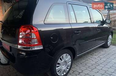 Мінівен Opel Zafira 2011 в 