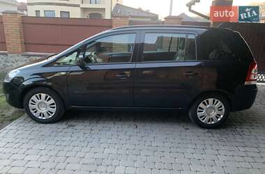 Мінівен Opel Zafira 2011 в 