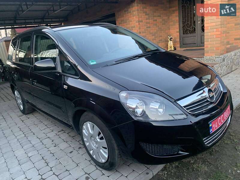 Минивэн Opel Zafira 2011 в Виннице