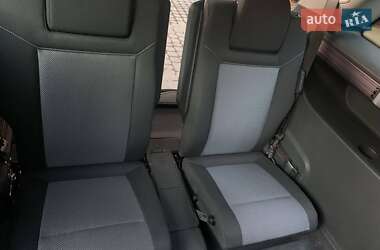 Мінівен Opel Zafira 2011 в 