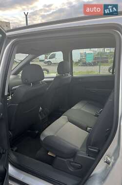 Минивэн Opel Zafira 2012 в 