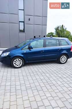 Минивэн Opel Zafira 2011 в 