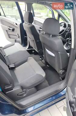 Минивэн Opel Zafira 2011 в 