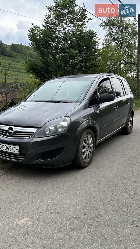 Мінівен Opel Zafira 2011 в Воловцю