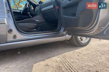 Минивэн Opel Zafira 2005 в 