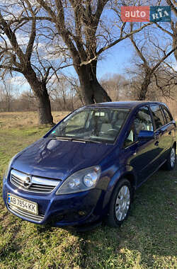 Минивэн Opel Zafira 2011 в Ямполе