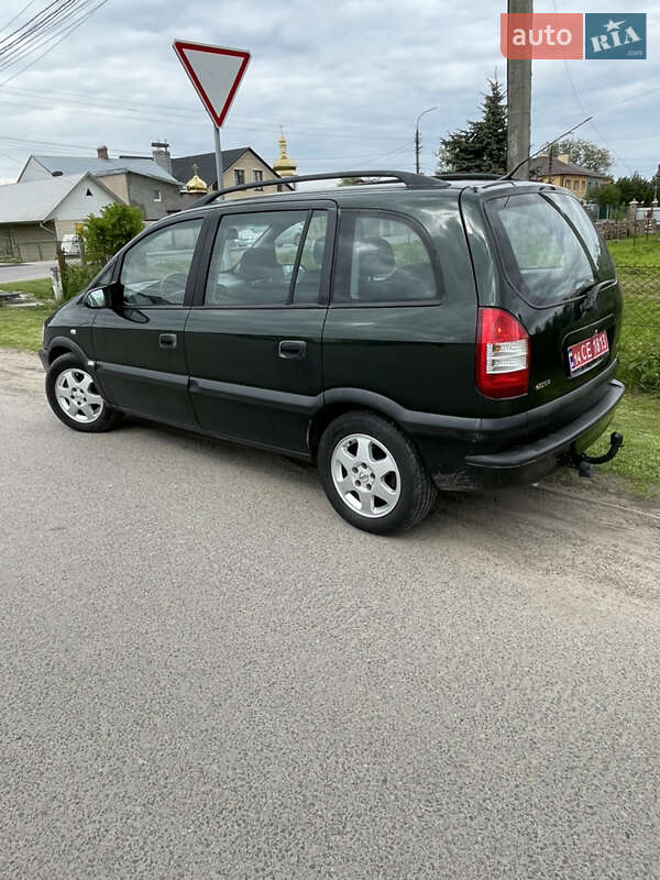 Минивэн Opel Zafira 2003 в Самборе
