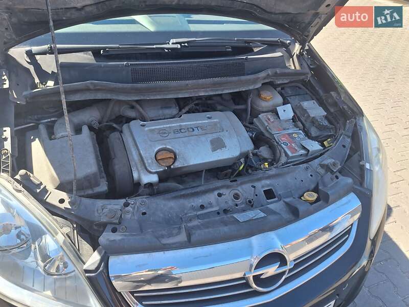 Минивэн Opel Zafira 2008 в Каменском