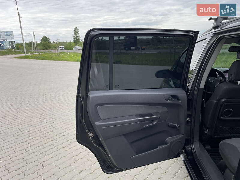 Мінівен Opel Zafira 2005 в Львові