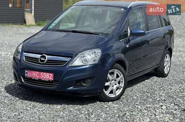 Минивэн Opel Zafira 2011 в 