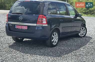 Минивэн Opel Zafira 2011 в 