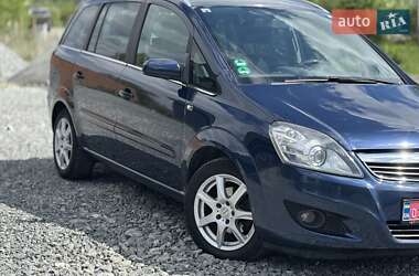 Минивэн Opel Zafira 2011 в 