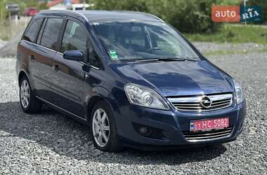 Минивэн Opel Zafira 2011 в 