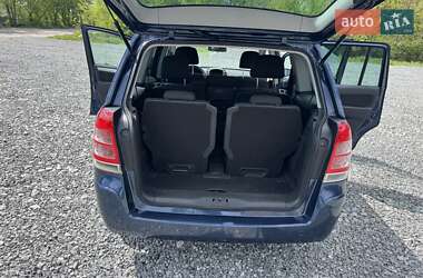 Минивэн Opel Zafira 2011 в 