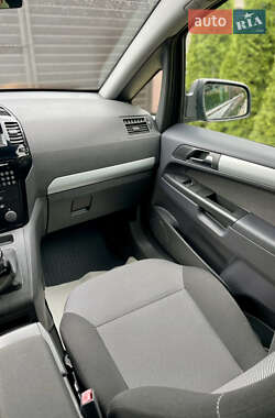 Мінівен Opel Zafira 2011 в 
