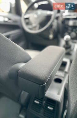 Мінівен Opel Zafira 2011 в 