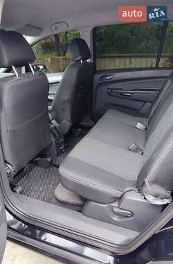 Минивэн Opel Zafira 2009 в 