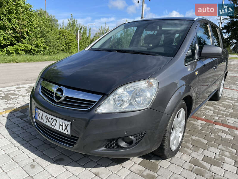 Минивэн Opel Zafira 2010 в Староконстантинове фото 2 Минивэн Opel Zafira 2010 в Староконстантинове