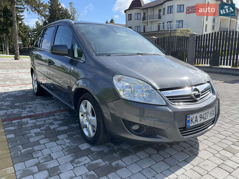 Минивэн Opel Zafira 2010 в Староконстантинове фото 4 Минивэн Opel Zafira 2010 в Староконстантинове