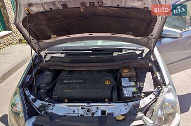 Минивэн Opel Zafira 2009 в 