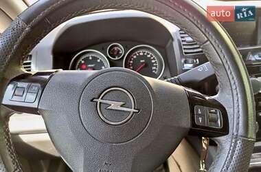 Минивэн Opel Zafira 2009 в 