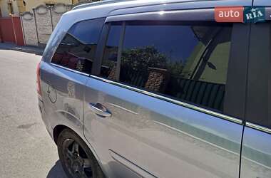 Минивэн Opel Zafira 2009 в 