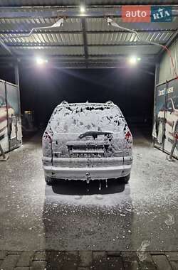 Минивэн Opel Zafira 2003 в  фото 4 Минивэн Opel Zafira 2003 в
