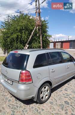 Минивэн Opel Zafira 2007 в 