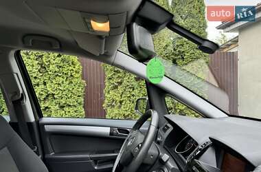 Мінівен Opel Zafira 2013 в 