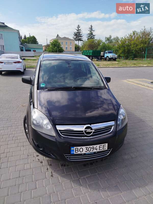 Мінівен Opel Zafira 2010 в Миронівці