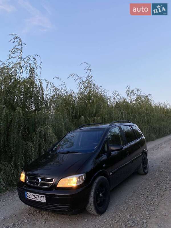 Минивэн Opel Zafira 2004 в 