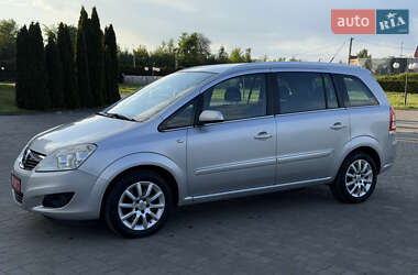 Минивэн Opel Zafira 2008 в 