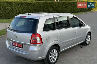 Минивэн Opel Zafira 2008 в 