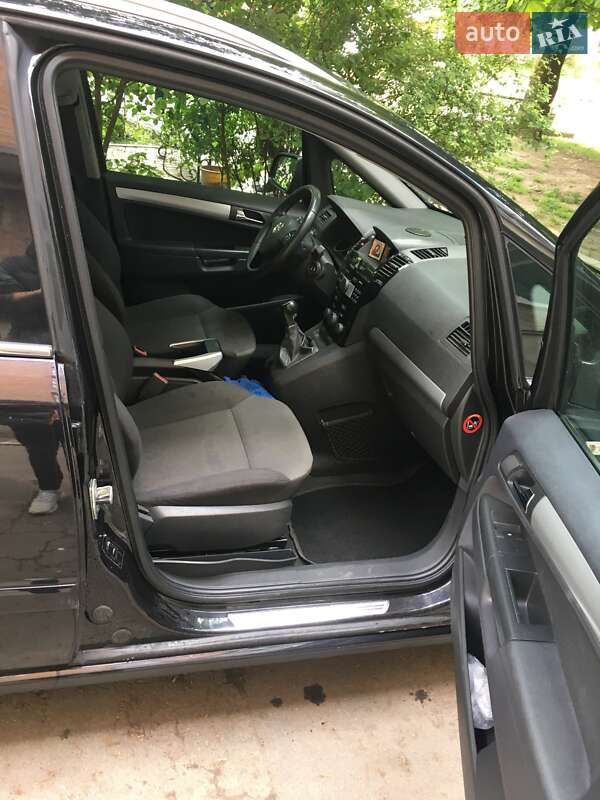 Мінівен Opel Zafira 2010 в Хмельницькому