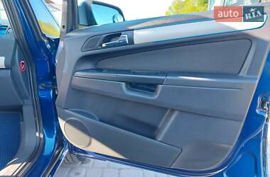 Минивэн Opel Zafira 2008 в 
