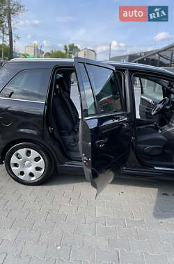 Минивэн Opel Zafira 2010 в 